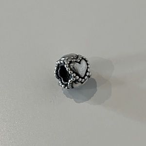 Pandora everlasting love charm💘